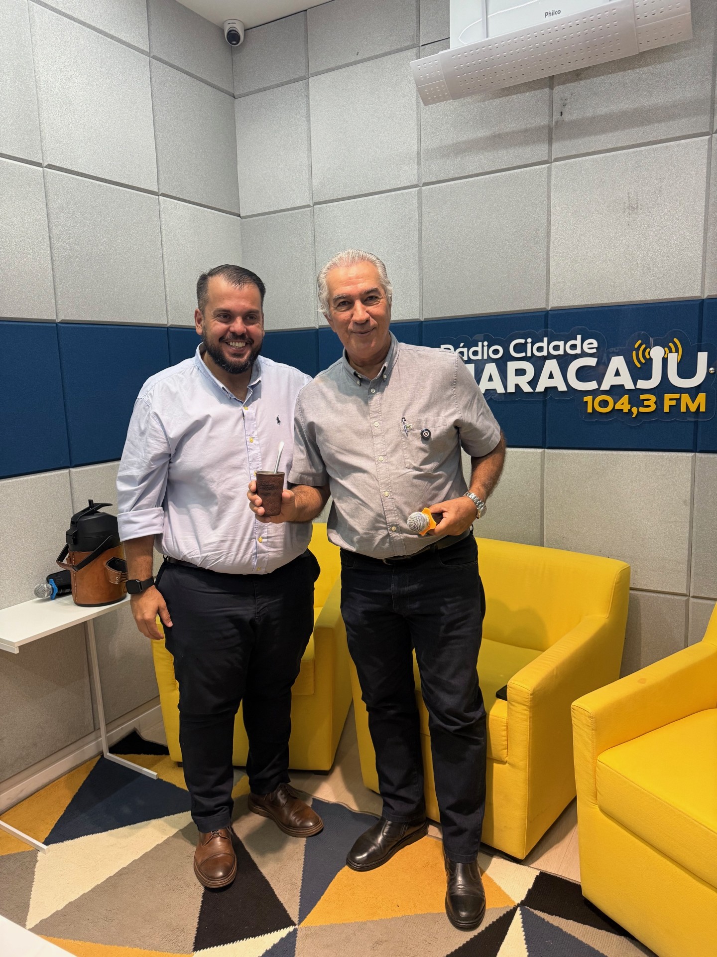 Vereador Robert Ziemann entrevista programa Roda de Terer&eacute; ex-governador Reinaldo Azambuja ( Foto Hosana de Lourdes)