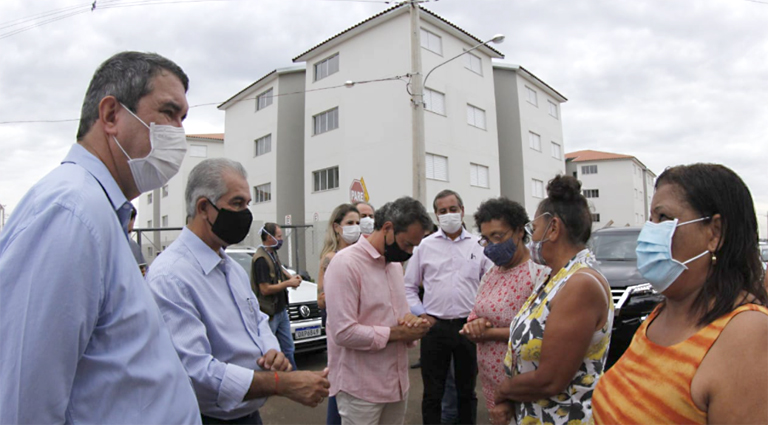 Secretário Riedel ressalta que casas garantes dignidade e cidadania