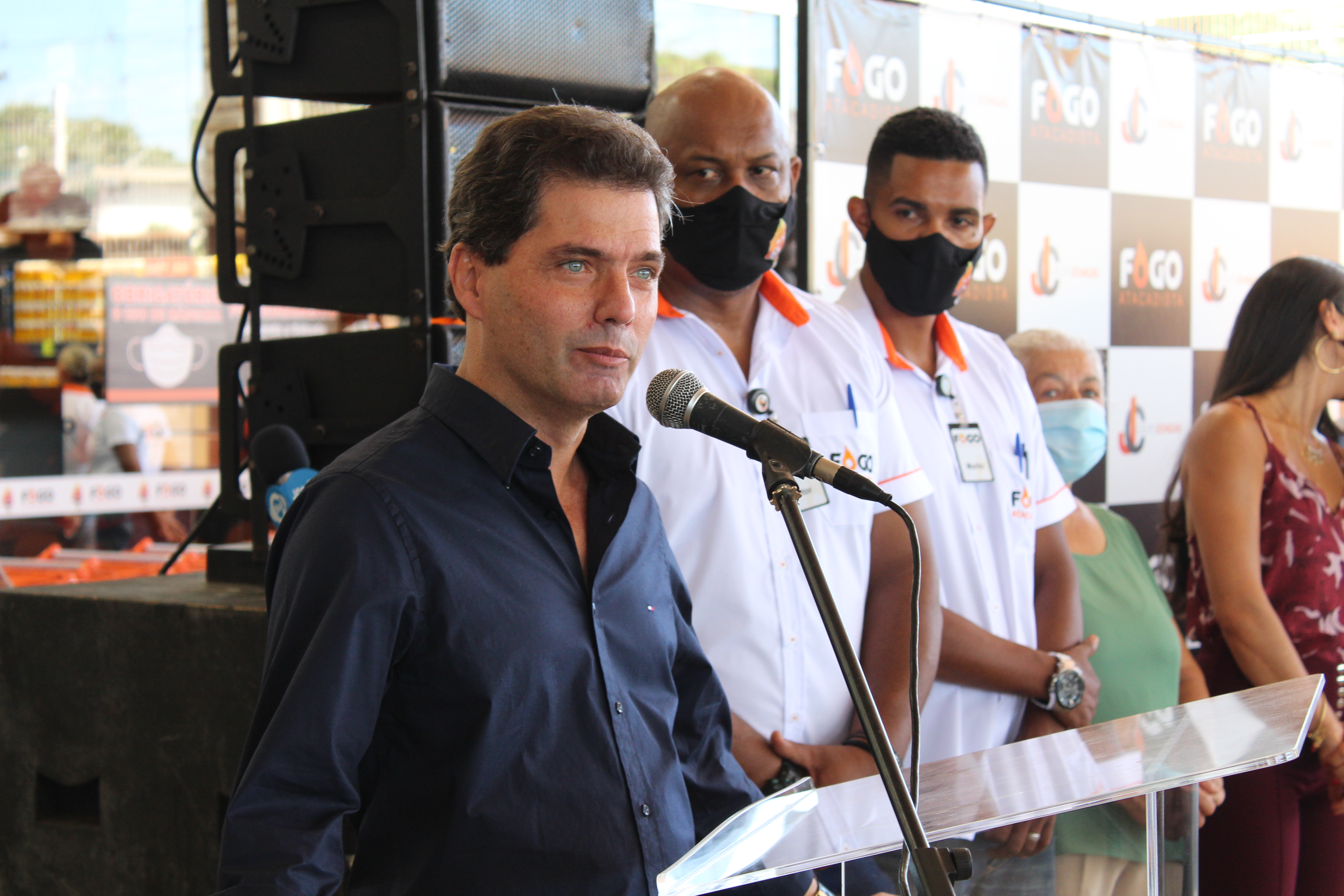 Prefeito eleito de Maracaju, Marcos Calderan durante discurso no Fogo Atacadista - Tudodoms 