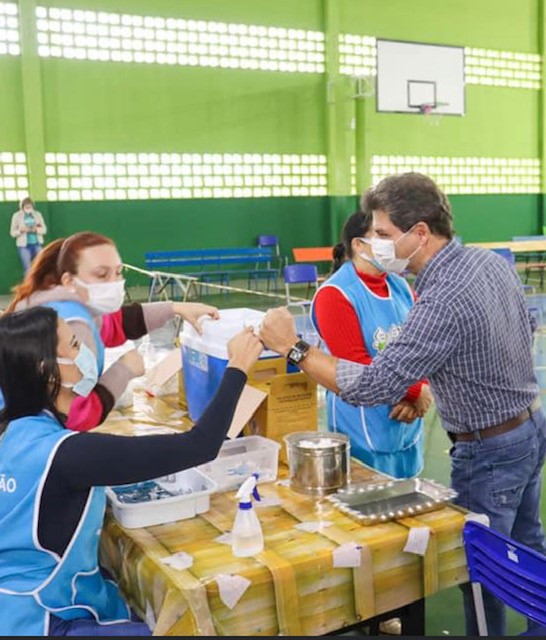 Prefeito Marcos Calderan (PSDB) que acompanha de perto a vacinação em Maracaju