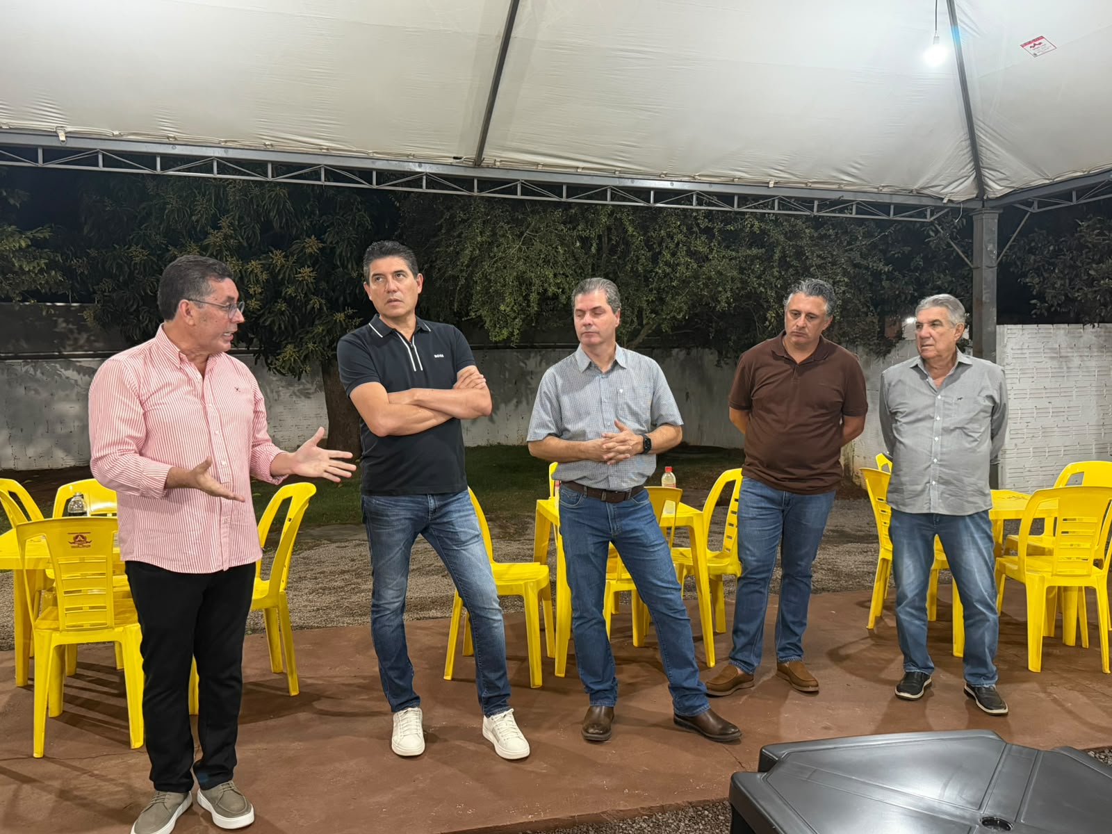 Encontro no diretório do PL em Maracaju (Foto Hosana de Lourdes)
