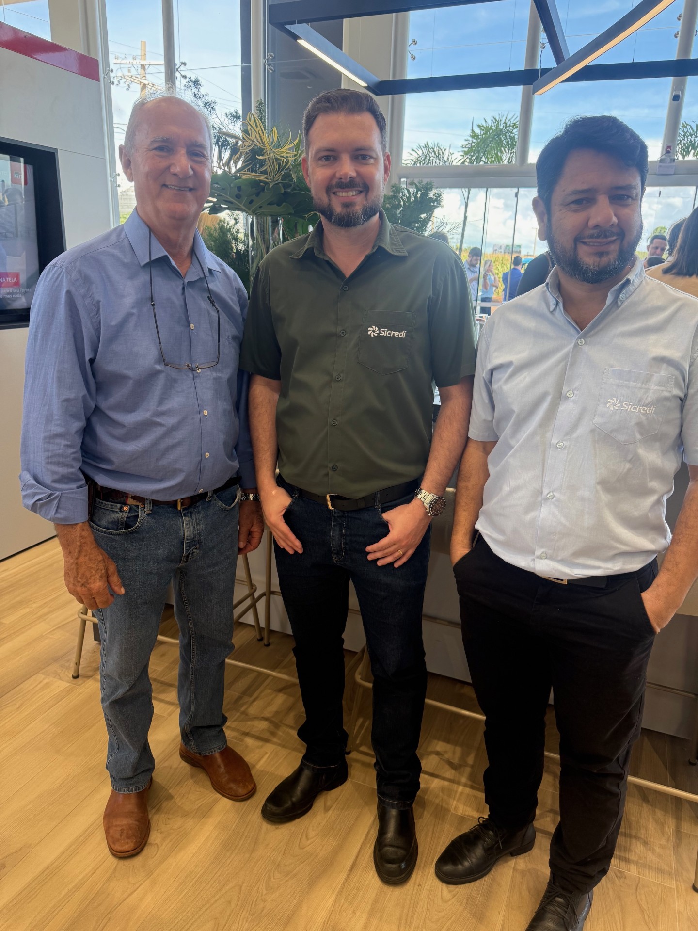 Clientes e equipe Sicredi marcaram presença na inauguração (Hosana de Lourdes)