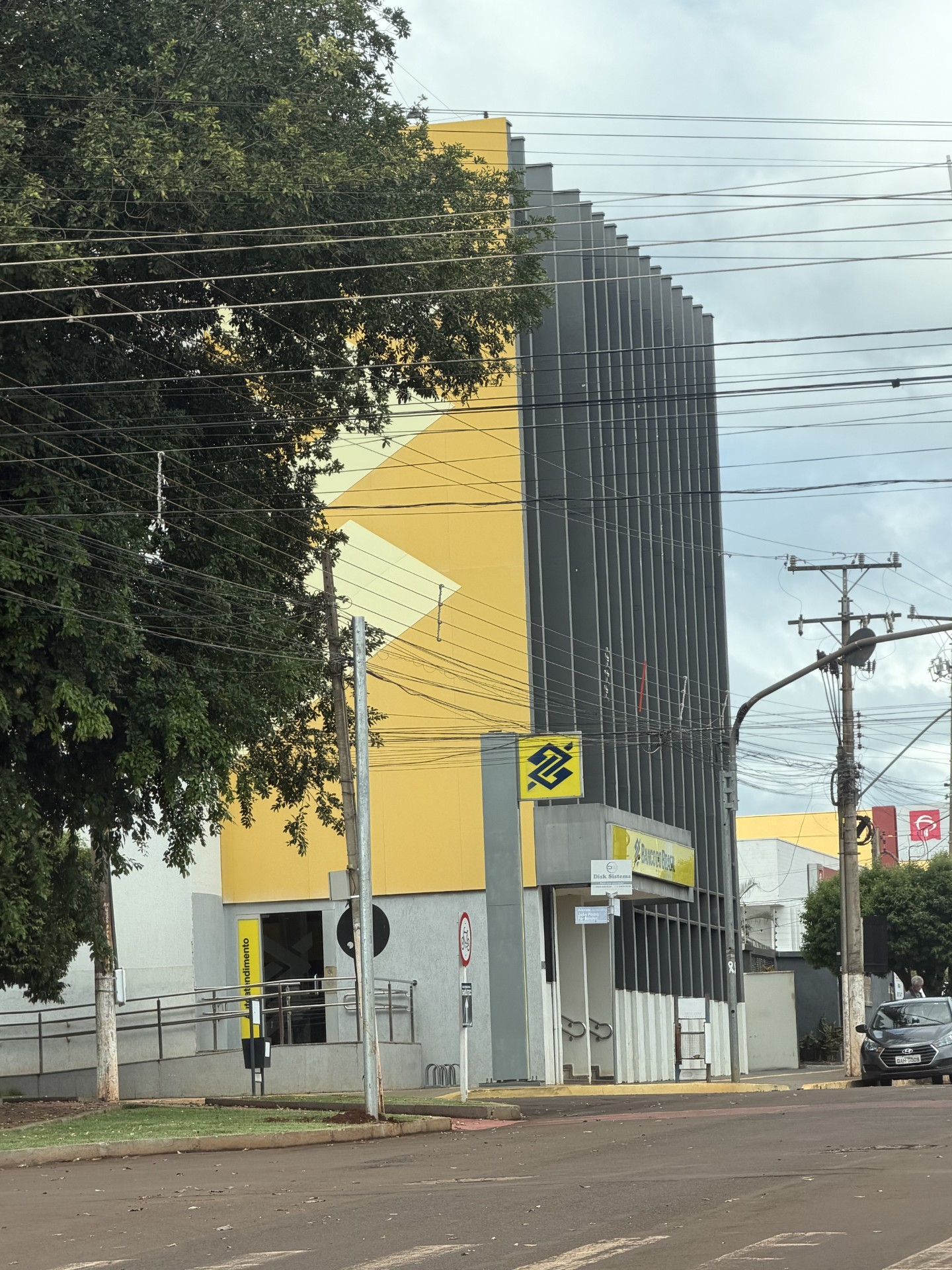 Ag&ecirc;ncia Banco do Brasil Maracaju Endere&ccedil;o: R. Mel&acirc;nio Garc&iacute;a Barbosa, 361 - Centro, Maracaju - MS  (foto Hosana de Lourdes)