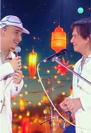 Cantor Jo&atilde;o Gomes durante apresenta&ccedil;&atilde;o no especial do Rei Roberto Carlos (GSHOW)