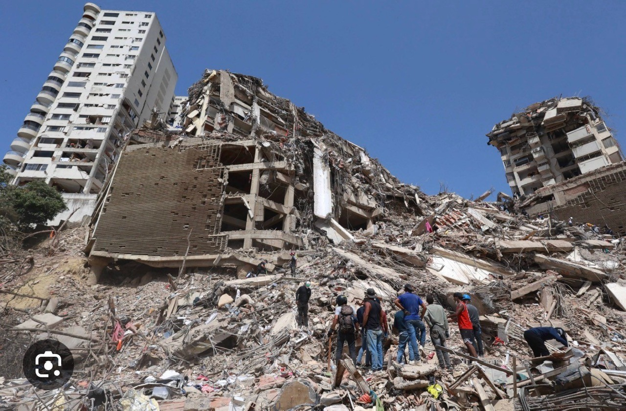 La Guaira ap&oacute;s o terremoto  na Venezuela (Foto G1)