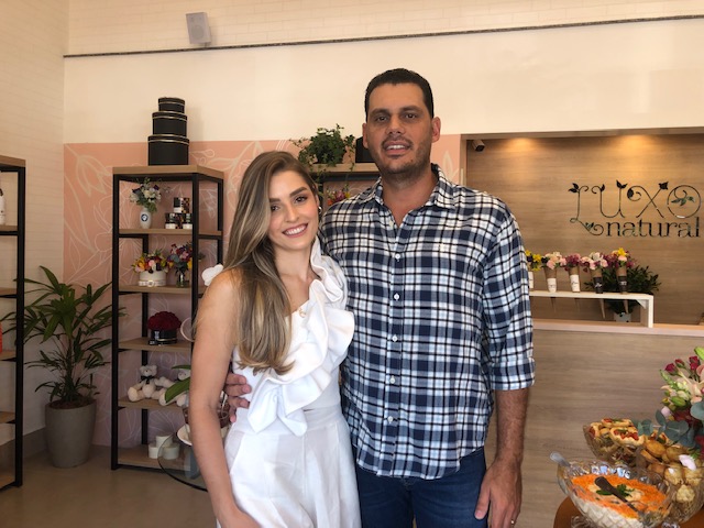 A empresária Roberta Oliveira Correa e o esposo Daniel Correa. Foto Hosana de Lourdes