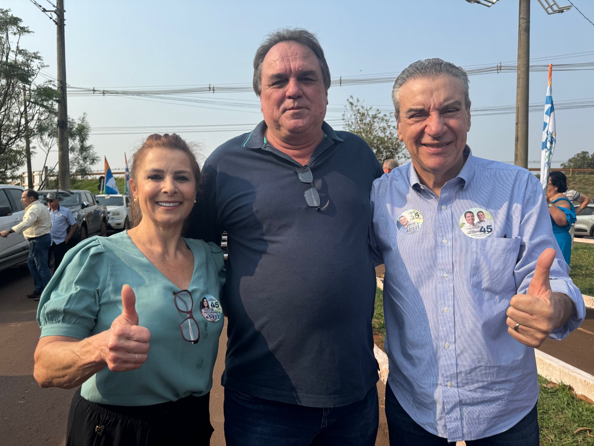 Vice prefeito candidato a reeleição Mauro Christianini (PP), com deputado estadual Paulo Correa, e a candidata tucana Serlei  Mosmann  (foto Hosana de Lourdes