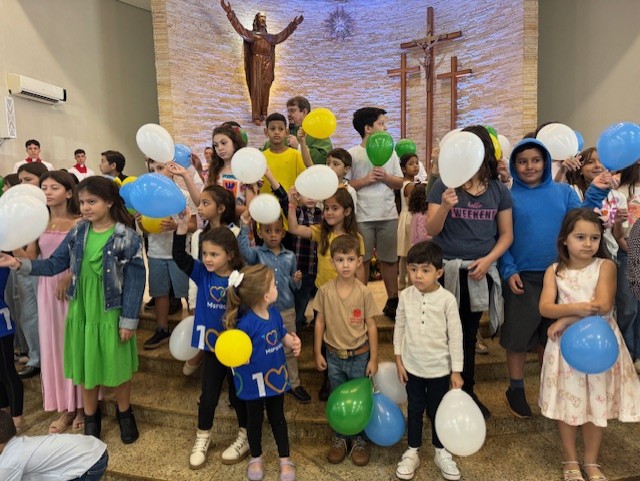 Crianças futuro de Maracaju durante homenagem (Foto Hosana de Lourdes)