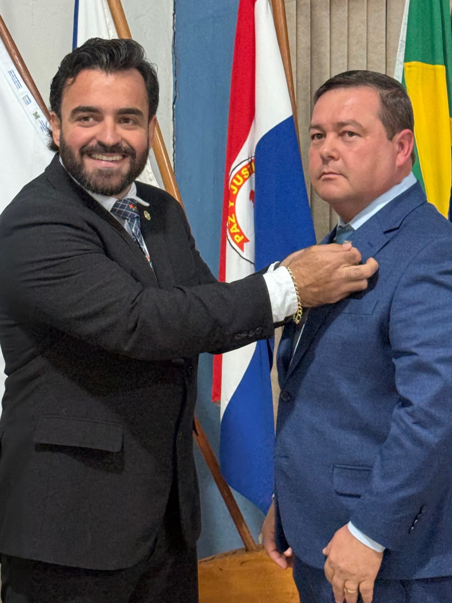 Fernando Tripoli empossando Dagoberto Pereira (Foto Hosaana de Lourdes)
