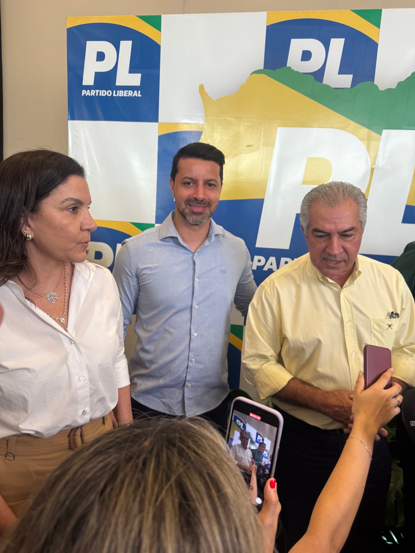 Vereador Bruno Barros do PL ao lado de fátima e Reinaldo Azambuja  (Hosana de Lourdes)