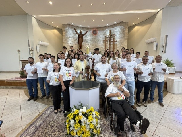 Batizando hoje (Foto Hosana de Lourdes)