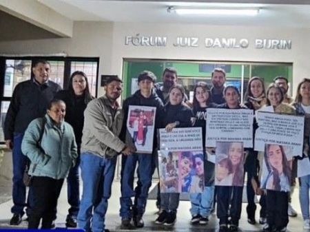 Familia que esteve no Fórum para acompanhar o julgamento
