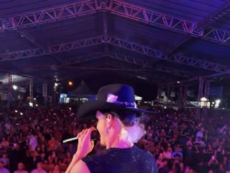 A diversidade de público e o clima de animação reforçam o sucesso da Festa da Linguiça