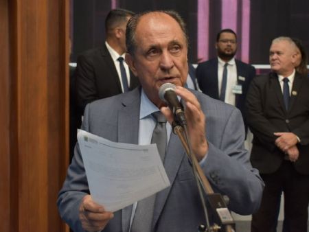 Assembleia Legislativa homenageia professora de Dourados