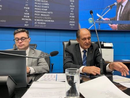 Deputado Zé Teixeira solicita obras em estradas de MS