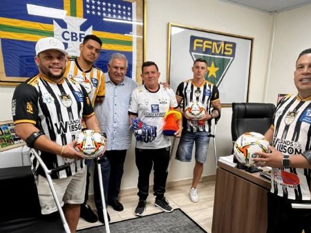Legenda: A reunião aconteceu na sede da FFMS, em Campo Grande, e contou com a participação de atletas, dirigentes e o técnico do clube (Foto: Ascom/FFMS)