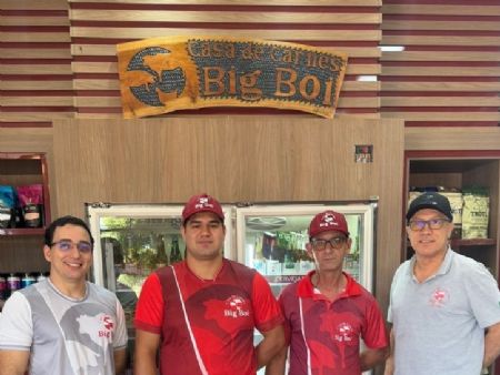 O empresário Adão Correa e sua equipe Casa de Carne Big Boi