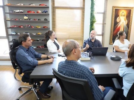 O prefeito Marcos Calderan participou da reunião de ações de estratégia