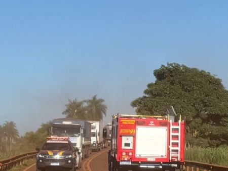 A interdição é para os dois lados da rodovia BR 267