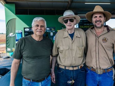 Daniel Donald, um dos principais representantes da modalidade no país, e o grande amigo Cordon