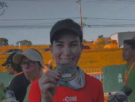 Primeira dama Mônica Riedel que completou 21 km na Maratona Campo Grande