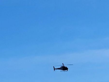 Helicóptero da PM sobrevoando o município de \Maracaju