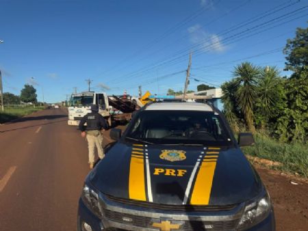 PRF durante a ocorrência na entrada de Maracaju