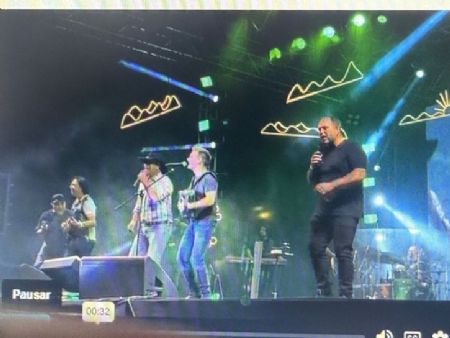 Michel Teló e ex-integrantes do grupo Tradição revivem momentos de nostalgia em show emocionante no Parque das Nações Indígenas 🌾