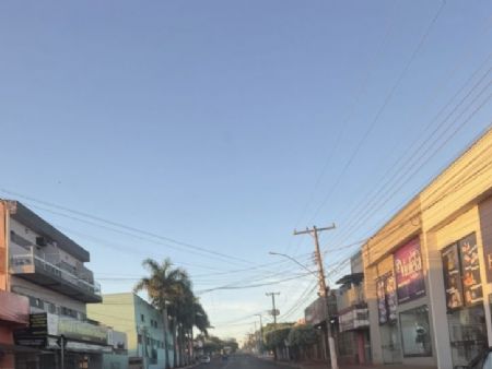 Avenida 11 de junho em Maracaju nesta terça-feira