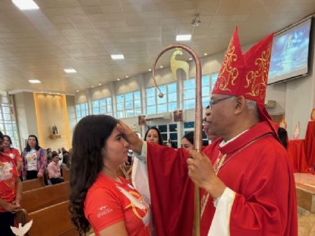 Crismanda recebe a Unção de Dom Henrique