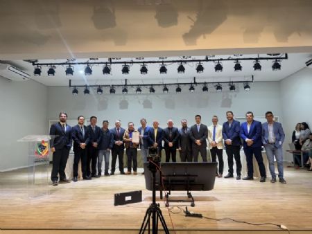 Homenagem entregue na sessão ordinaria desta segunda feira, dia 18 de maio.