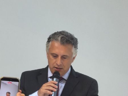 Presidente da Câmara Rener Barbosa solicita informações sobre atendimento pediátrico em Maracaju
