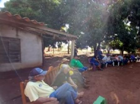 Reunião com moradores do Assentamento Valhinhos região de Maracaju