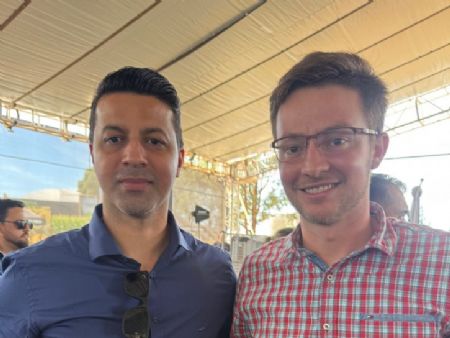 Bruno Barros vereador de Maracaju com prefeito Lucas Foroni na Fundação MS