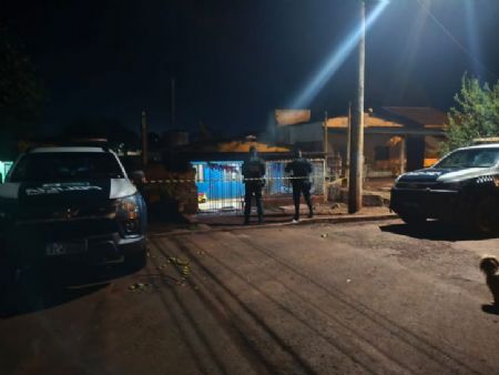 Policiais no local do crime em Maracaju