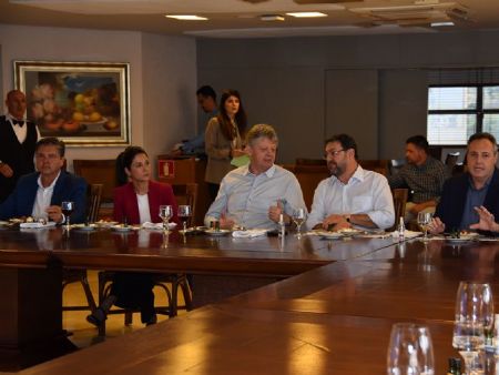 Presidente da Fiems recebe empresas do ramo do gás natural interessadas em investir em MS