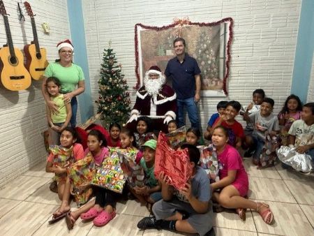 Projeto Mirim de Maracaju crianças receberam seus presentes