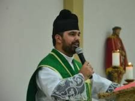 Padre Leonardo da paróquia Auxiliadora