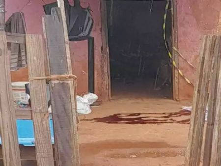 Casal achado morto tinha rosto desfigurado e reconhecimento foi impossível
