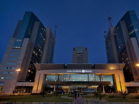 Legenda da foto: Centro de Convenções Brasil 21, sede do iLab Segurança 2025, localizado no coração de Brasília, a poucos metros da Esplanada dos Ministérios e do Eixo Monumental