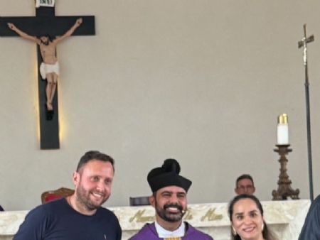 Padre leonardo que foi homenageado na celebração hoje pelos 6 anos de aniversário sacerdotal