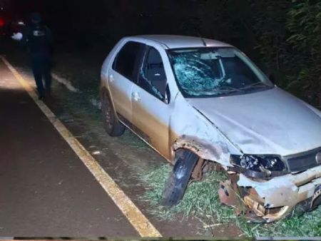 O condutor do Fiat Palio, de 36 anos, não teve o estado de saúde informado.