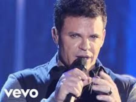 Eduardo Costa, sarau e muito Halloween agitam fim de semana