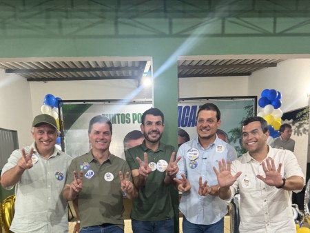vereador Patrick Ribas, do prefeito Marcos Calderan e do presidente da Câmara Municipal, vereador Rener Barbosa, deputado estadual Jamilson Name, na reunião