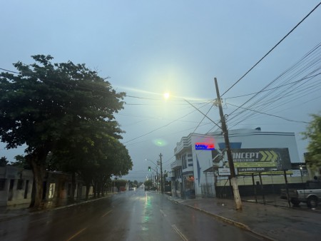 Avenida Antonio de Souza Marcondes centro de Maracaju na manhã de hoje