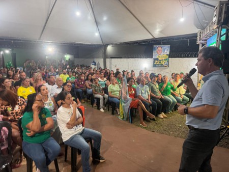 Prefeito Marcos Calderan falou durante o encontro