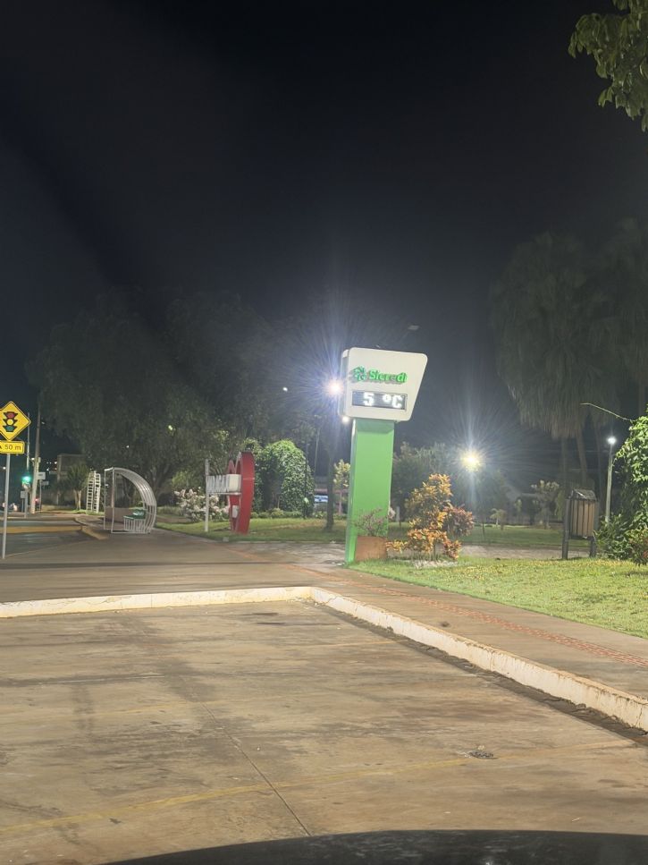 Em Maracaju 5 grau madrugada gelada 