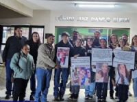 Familia que esteve no Fórum para acompanhar o julgamento