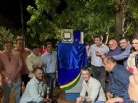 governador Eduardo Riedel (PSDB) junto com prefeito Marcos Calderan entregou, na noite desta quinta-feira (1º), as obras de revitalização e reforma do Parque Ecológico 