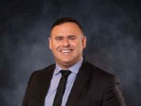 O Dr. Felipe Alexandre é advogado especialista em imigração americana. Referência internacional em vistos para indivíduos, empresas, investidores e também vistos humanitários.